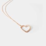 Collar de Corazón Calado