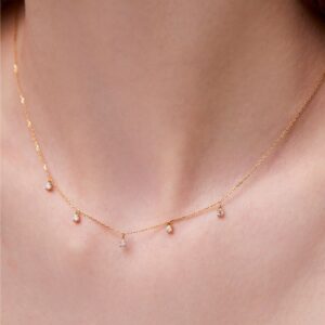 Collar Floating diamonds